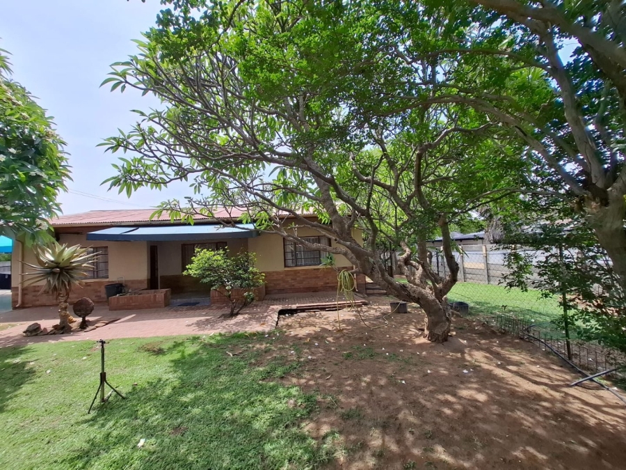 3 Bedroom Property for Sale in Bodorp North West